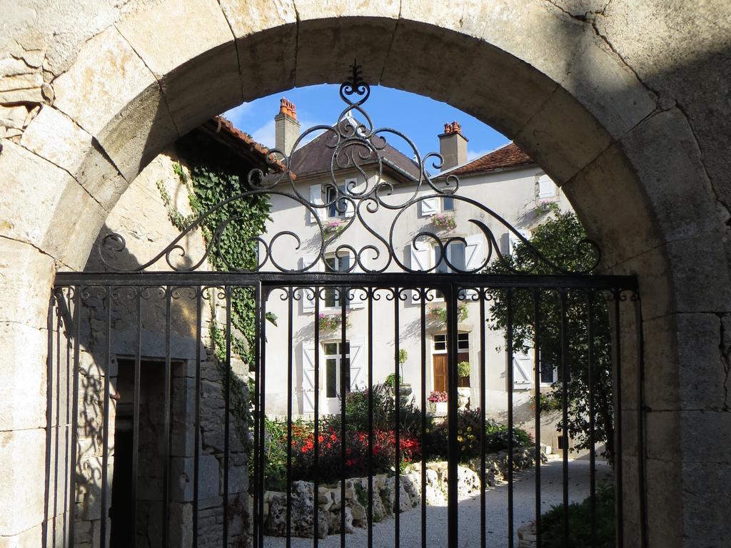 Le Bailli De Montsaugeon Bed and Breakfast Exteriör bild