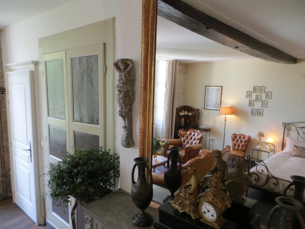 Le Bailli De Montsaugeon Bed and Breakfast Rum bild